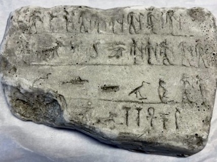 Moulage avec inscription hiéroglyphique