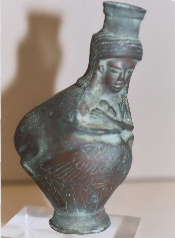 Vase, Léda en étreinte avec le cygne - Bronze -  Vers 1er siècle av. JC