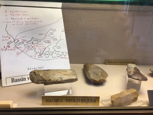 Haches du Néolithique trouvées à Montgeron